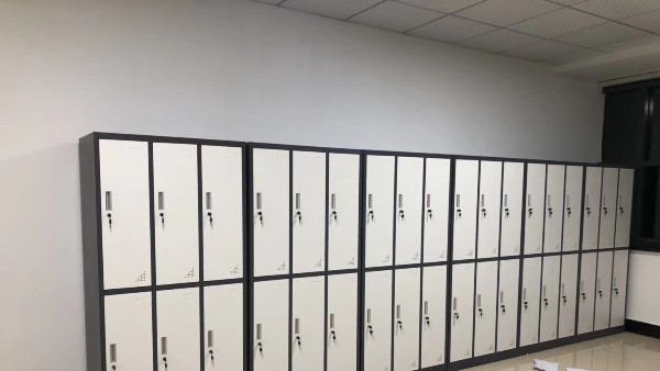 選擇適合的員工更衣柜，更衣柜廠家